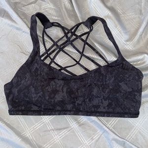 Lululemon free to be bra